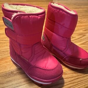 Brand new little girls snow boots-pink size 12